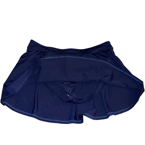 NWT Women's L.L. Bean Swimwear, Skirted Bottom | Size 18 - Picture 3 of 5